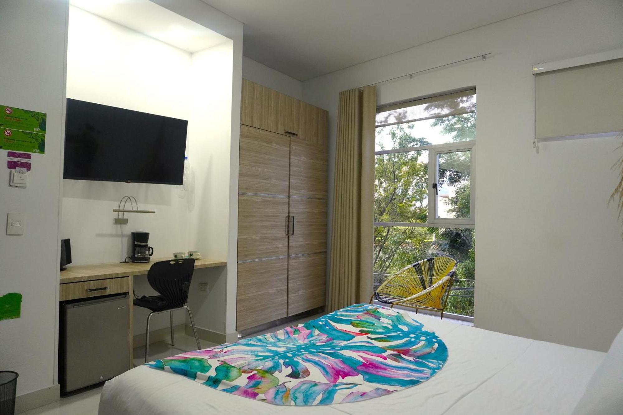 Hotel Bolivariana Plaza Medellin Exterior photo