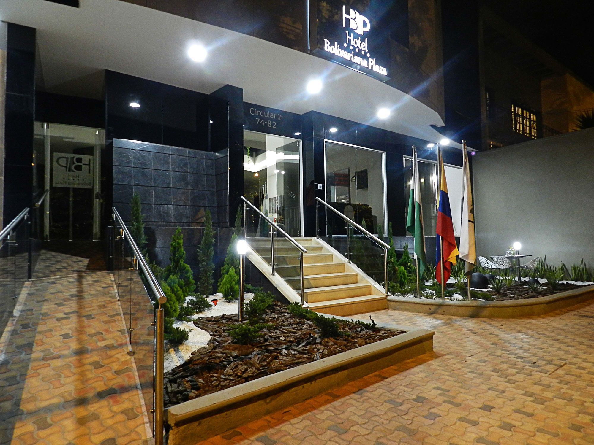 Hotel Bolivariana Plaza Medellin Exterior photo