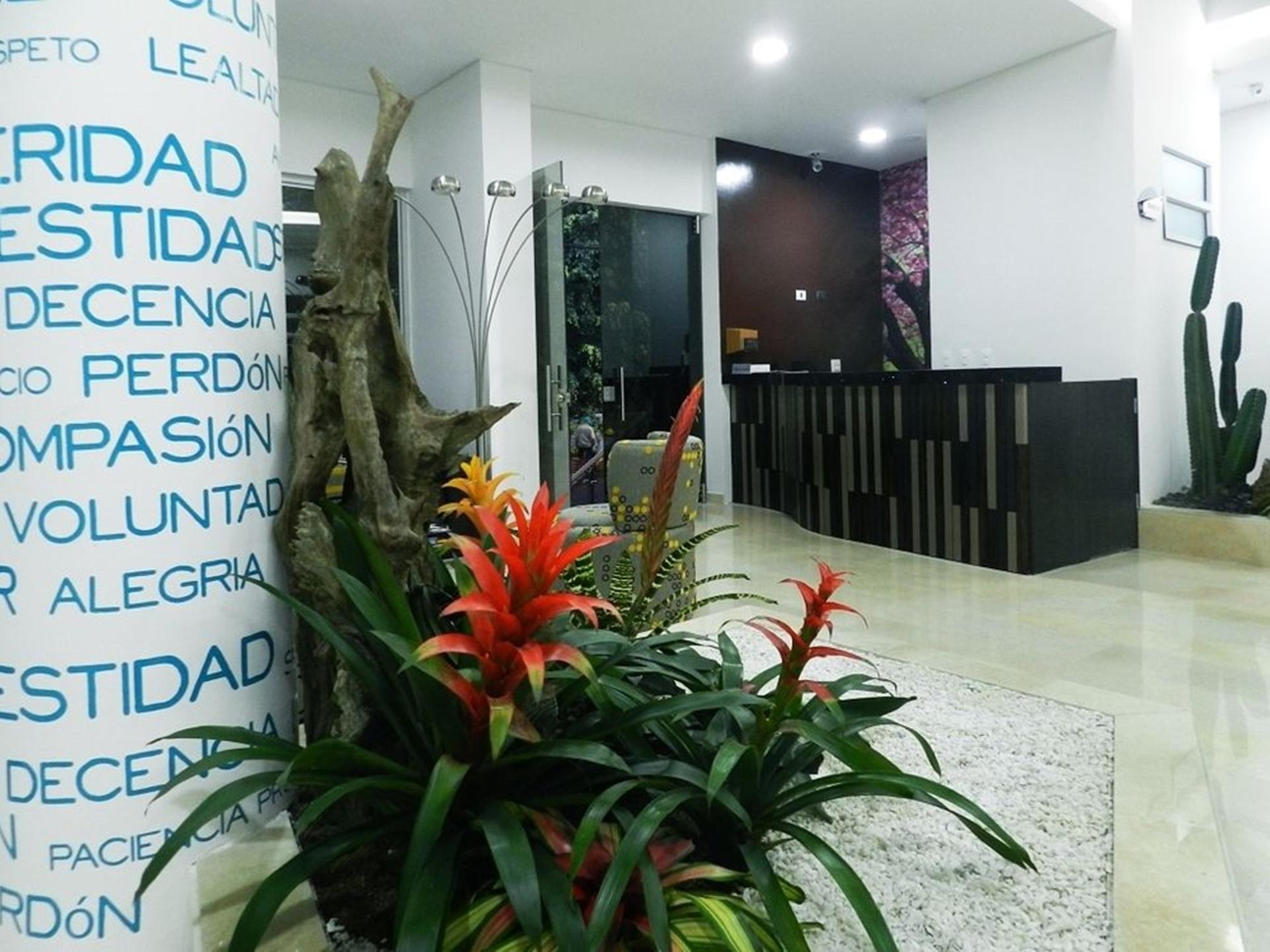 Hotel Bolivariana Plaza Medellin Exterior photo